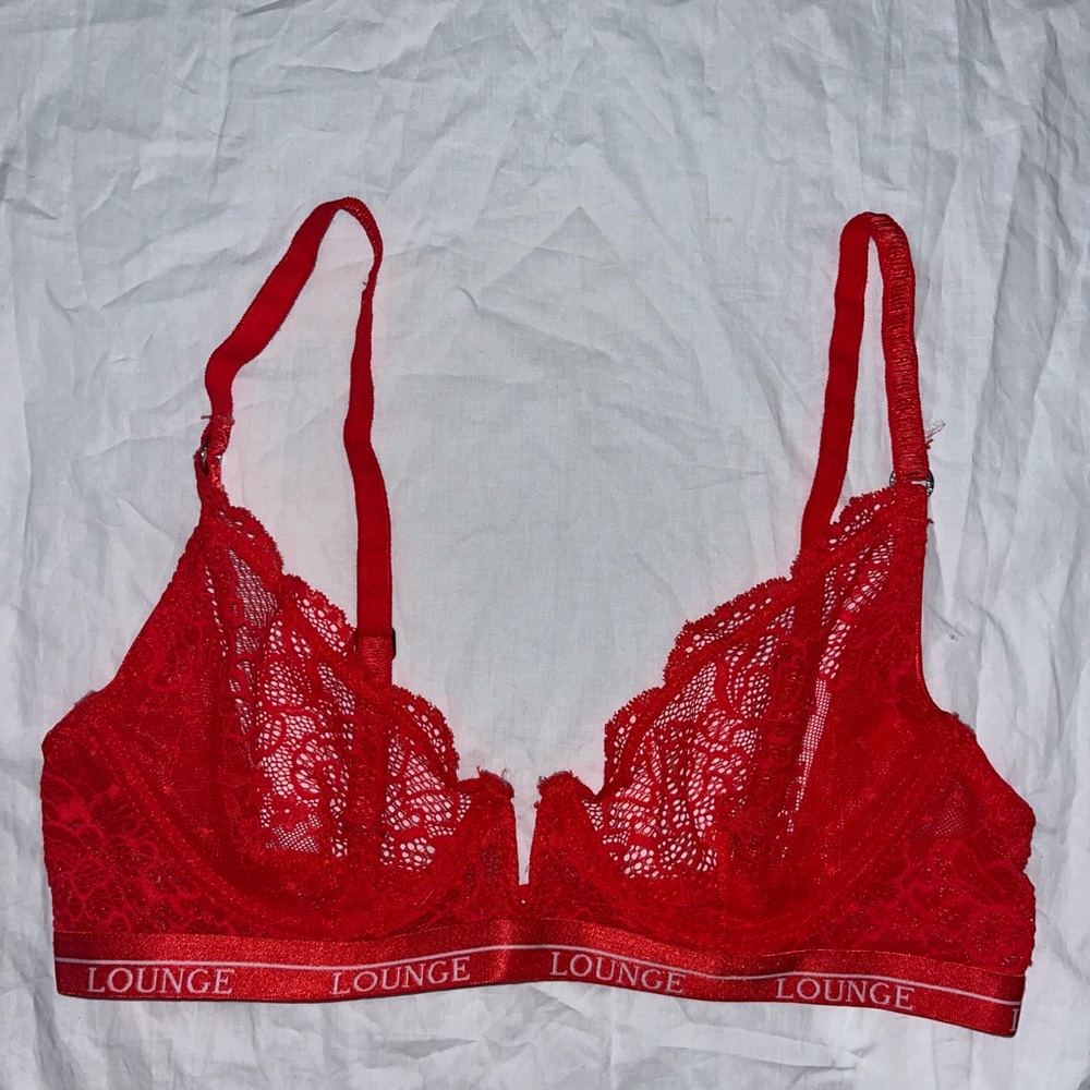 LOUNGE Underwear 32C Like New Red Lace Unlined Royal Balcony Underwire Bra 💋